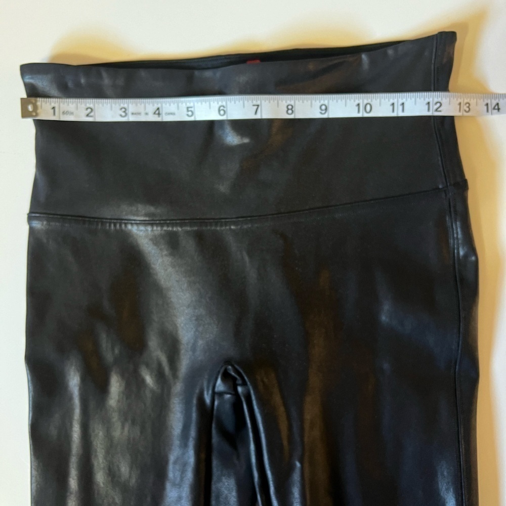 Spanx Faux Leather Leggings Size Medium Petite - Black - Picture 6 of 9